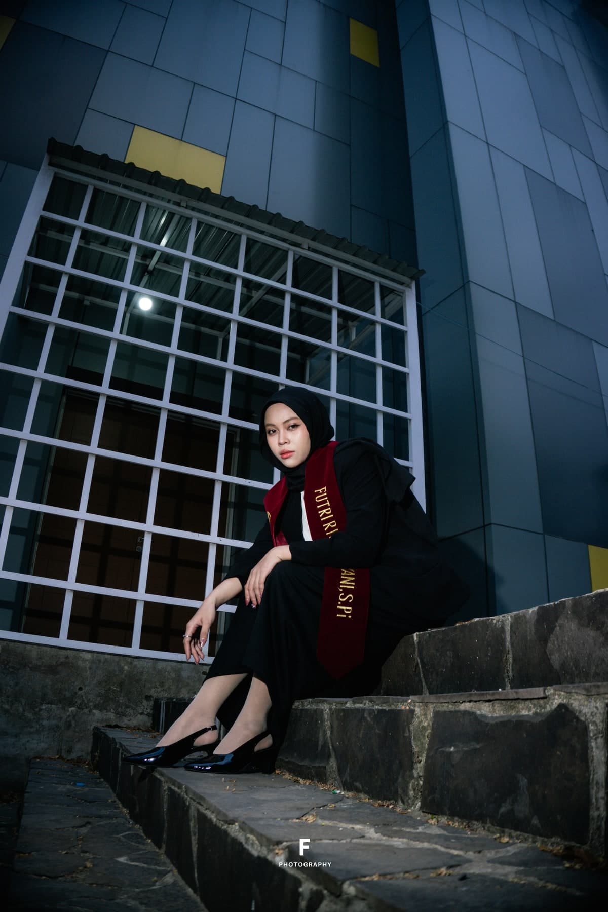 Futri Risqi Cahyani — Wisuda Arsitektural - Frame 5